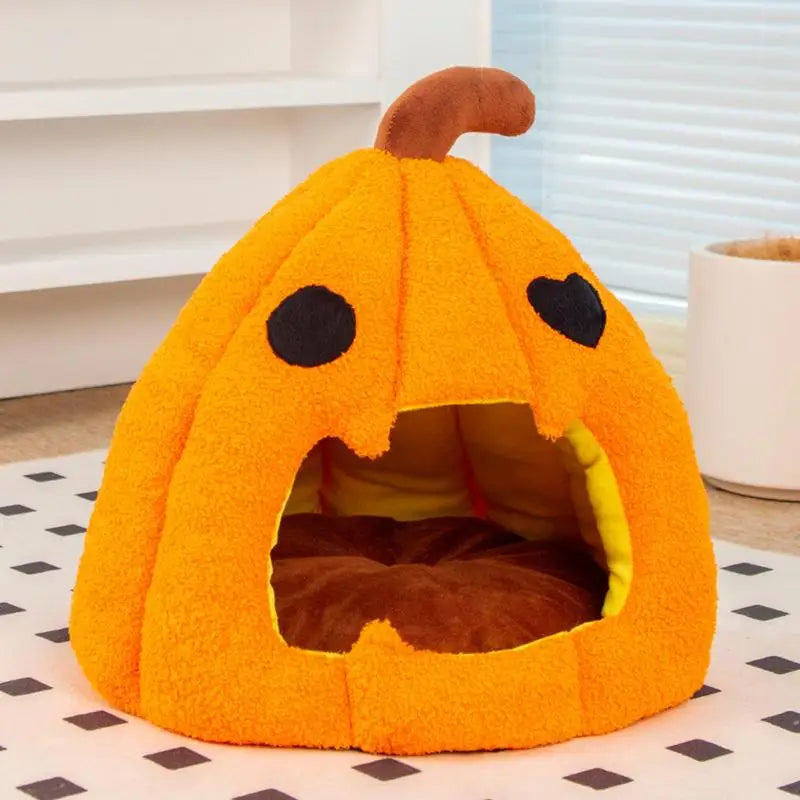 Pumpkin-Shaped Cosy Cat Bed